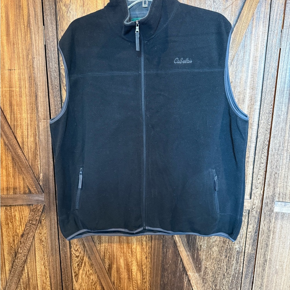 Cabela’s Men's Black Fleece Vest - size XXL